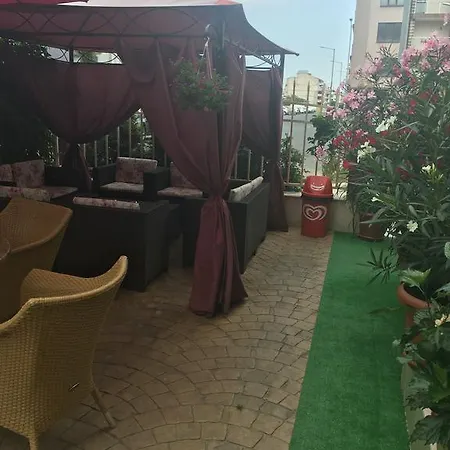 Club Complex דירה נסבר